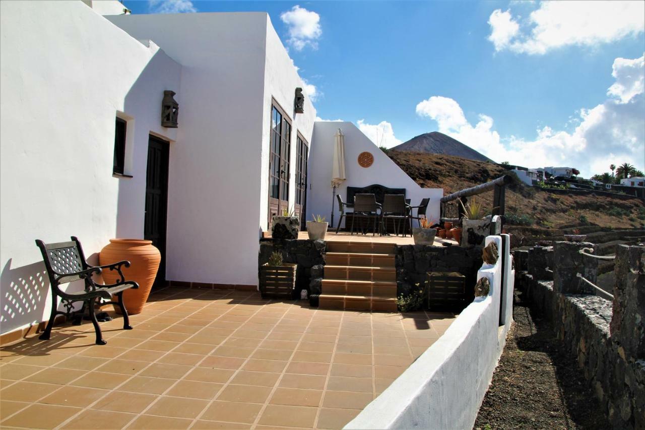 Casa Caldera Guiguan Villa Tinajo Exterior photo